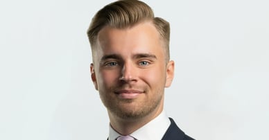 Robin Karlsson mäklare på Stora & Lilla Essingen, Bromma, Mariehäll, Traneberg och Beckomberga