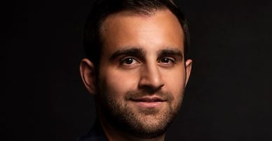 Azad Daoud mäklare i Norrtälje, Nacka, Vasastan, Vallentuna, Nykvarn, Hägerstensåsen, Långsjö, Åkeslund och Henriksdal