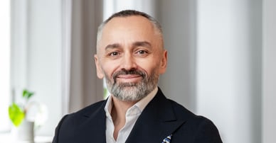 Ercan Seven mäklare i Fosie