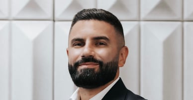 Antonio Yuksel mäklare i Lidköping