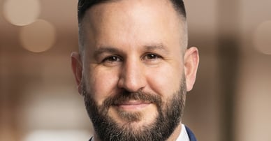 Ninos Simonsson mäklare i Bredäng, Skärholmen, Sätra, Vårberg, Huddinge och Fruängen