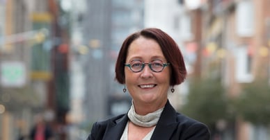 Lotta Anteros mäklare i Halmstad, Varberg, Kungsbacka, Falkenberg, Mölndal, Laholm och Hylte