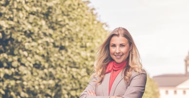 Irma Arvidsson mäklare i Sollentuna, Solna, Sundbyberg och Upplands Väsby