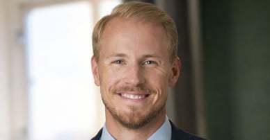 Simon Persson mäklare i Malmö, Helsingborg, Halmstad, Kristianstad, Båstad, Hässleholm, Landskrona, Höganäs, Höör och Lomma