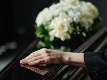 Sälja bostadsrätt i dödsbo: Så funkar det före och efter bouppteckning