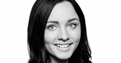 Nora Andersson mäklare i Mark