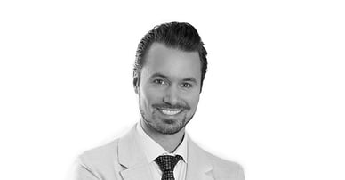 Carl-Filip Öster mäklare på Södermalm