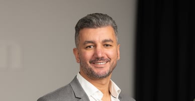 Mohammad Schütt Salimzadeh mäklare i Sollentuna