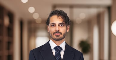 Behzad Tavakoli mäklare i Sollentuna