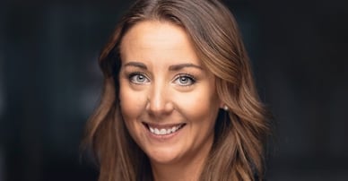 Michaela Holmström mäklare i Solna och Täby