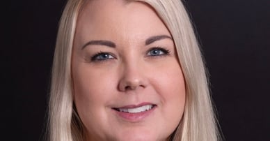 Mikaela Gustavsson mäklare i Köping och Kungsör