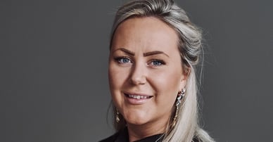 Hanna Eriksson mäklare på Södermalm och Midsommarkransen