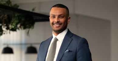 Alexander Yossef mäklare i Solna och Sundbyberg