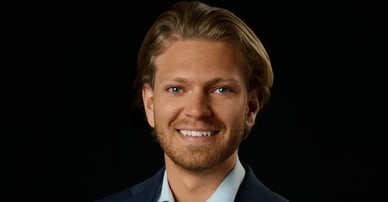 Lukas Leijon mäklare i Nacka