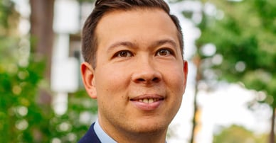 Patrik Lidholm mäklare i Spånga, Bromsten, Solhem, Bromma, Mariehäll, Vinsta, Vällingby och Kista