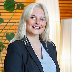 Sofia Rahmn, Mäklare på Fastighetsbyrån Båstad