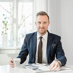 Stellan Schewenius, Mäklare på Fastighetsbyrån Helsingborg