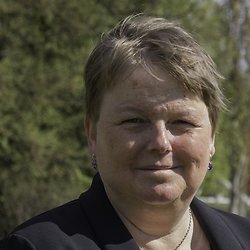 Ann-Christine Blombäck, Mäklare på Bostadsträffen