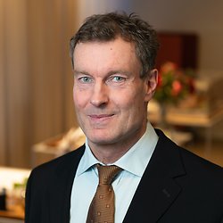Kjell Samuelsson, Mäklare på Riksmäklaren Uppsala