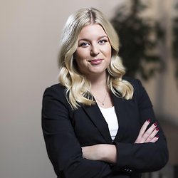 Camilla Dahl, Mäklare på Ahlm & Dahl Fastighetsförmedling