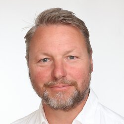 Roger Axelsson, Mäklare på Svensk Fastighetsförmedling