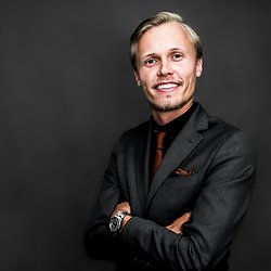 Jesper Karlsson, Mäklare på Properties & Partners Fastighetsmäklare