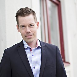 Magnus Bergqvist, Mäklare på Angeläget Fastighetsförmedling