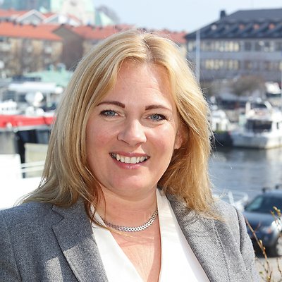 Sasha Andersson mäklare